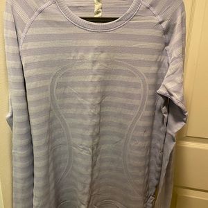 Lululemon run swiftly top